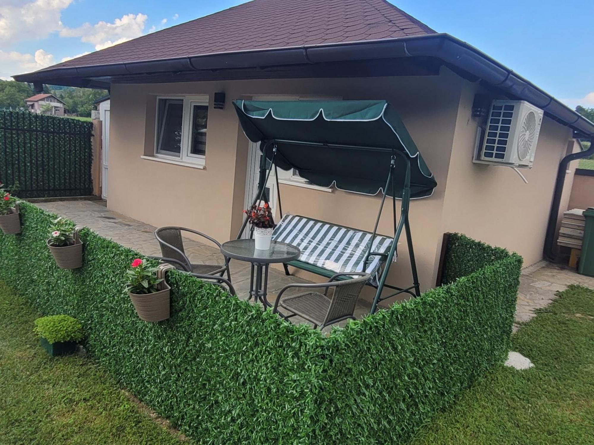 Apartmani Apolon Vrdnik Exterior photo